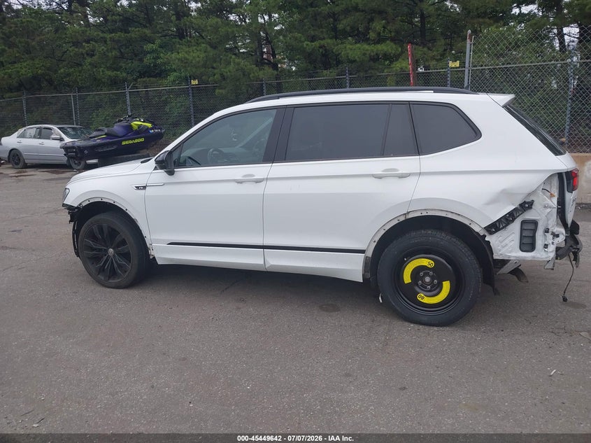 2021 Volkswagen Tiguan - view 14