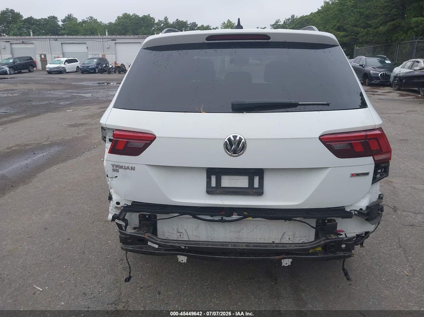 2021 Volkswagen Tiguan - view 16
