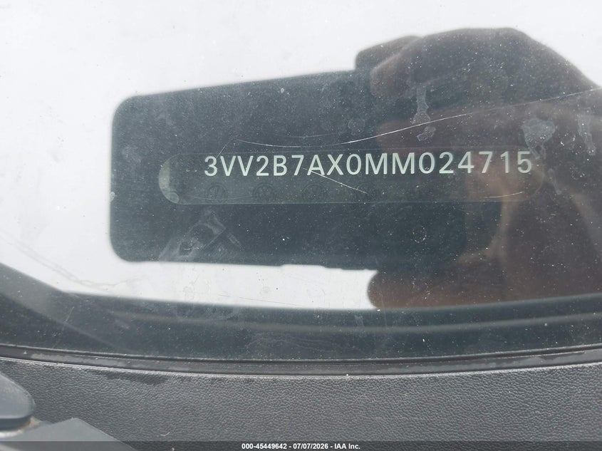 2021 Volkswagen Tiguan - view 17