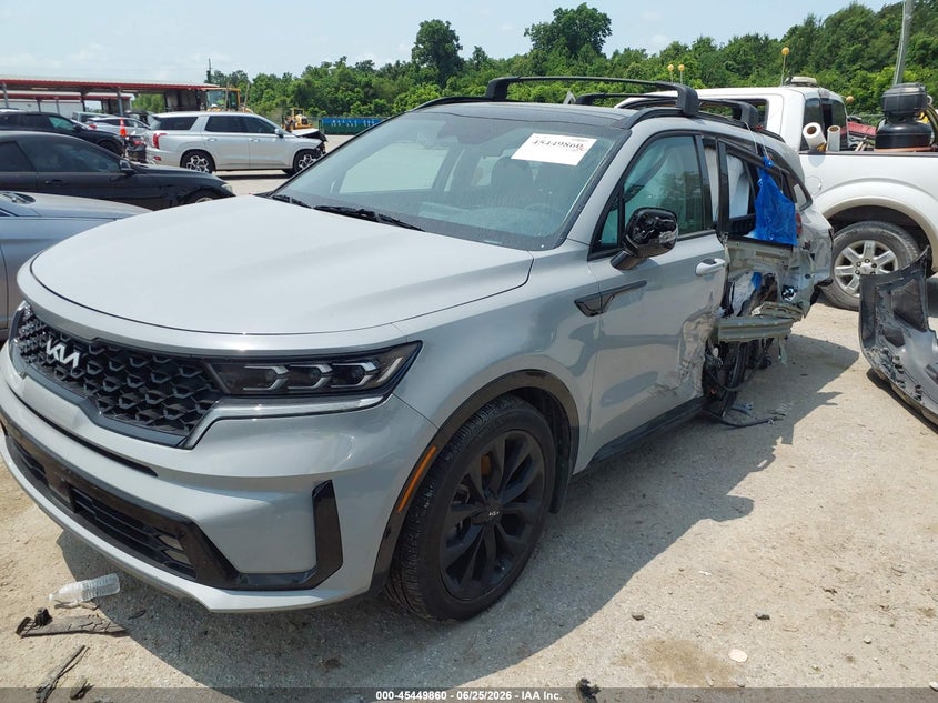 2022 KIA SORENTO auction photo 2