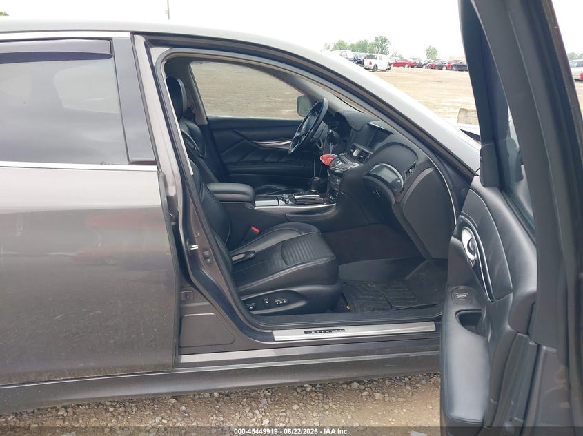 2011 INFINITI M56 auction photo 5