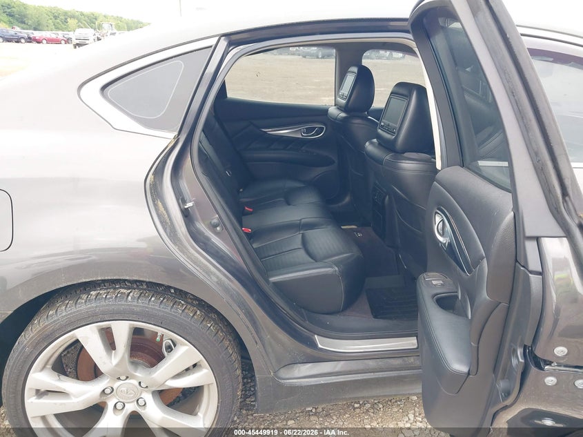 2011 INFINITI M56 auction photo 8