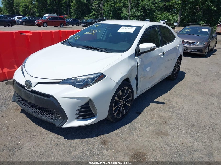 2017 Toyota Corolla Se 2T1BURHE5HC842285 photo 1