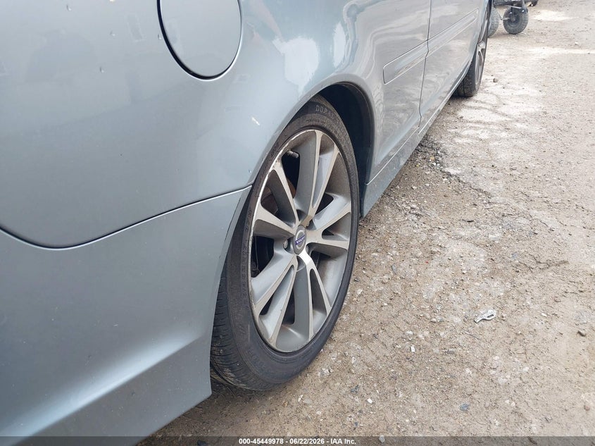 2012 Volvo C70 T5/T5 Platinum/T5 Premier Plus VIN: YV1672MC7CJ126841 Lot: 45449978