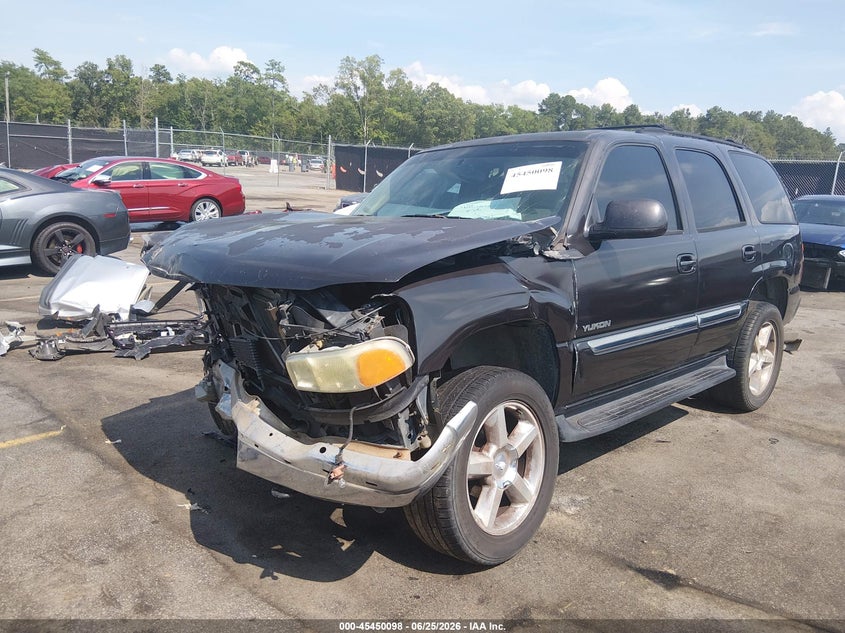 2004 GMC YUKON auction photo 2