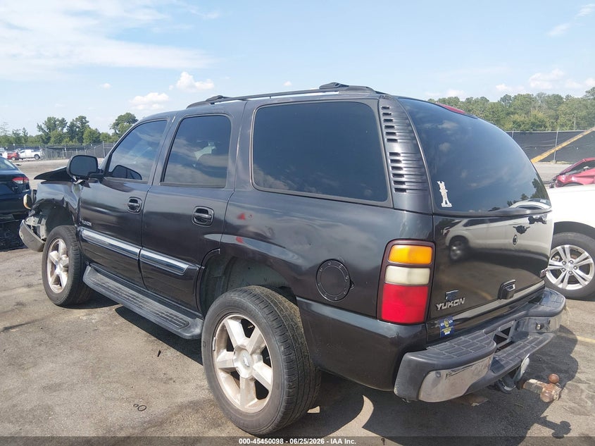 2004 GMC YUKON auction photo 3