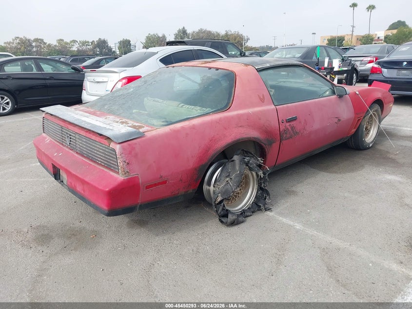 1982 PONTIAC FIREBIRD auction photo 4