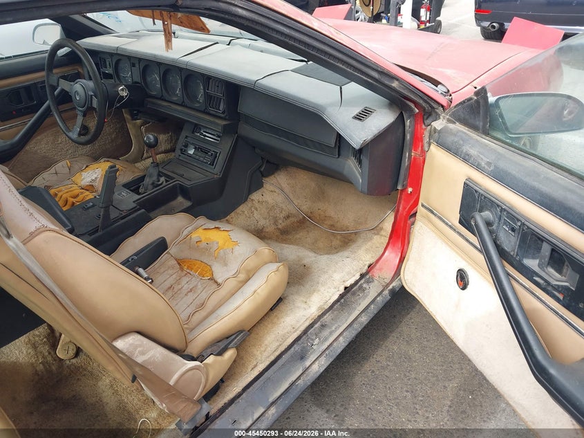 1982 PONTIAC FIREBIRD auction photo 5
