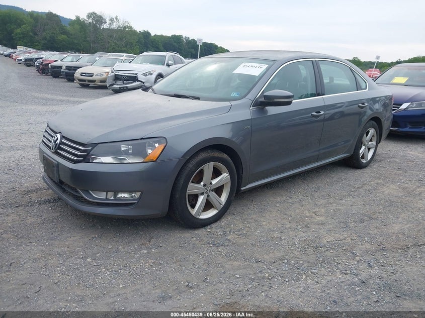 2015 Volkswagen Passat 1.8t Limited Edition 1VWAT7A36FC117616 photo 1