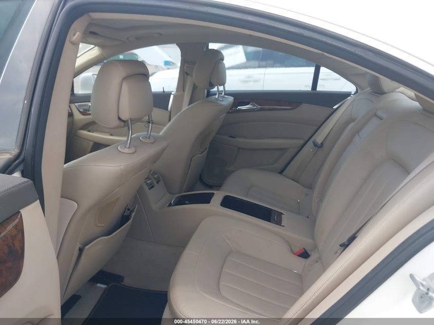 2012 Mercedes-Benz Cls 550 VIN: WDDLJ7DBXCA039164 Lot: 45450470