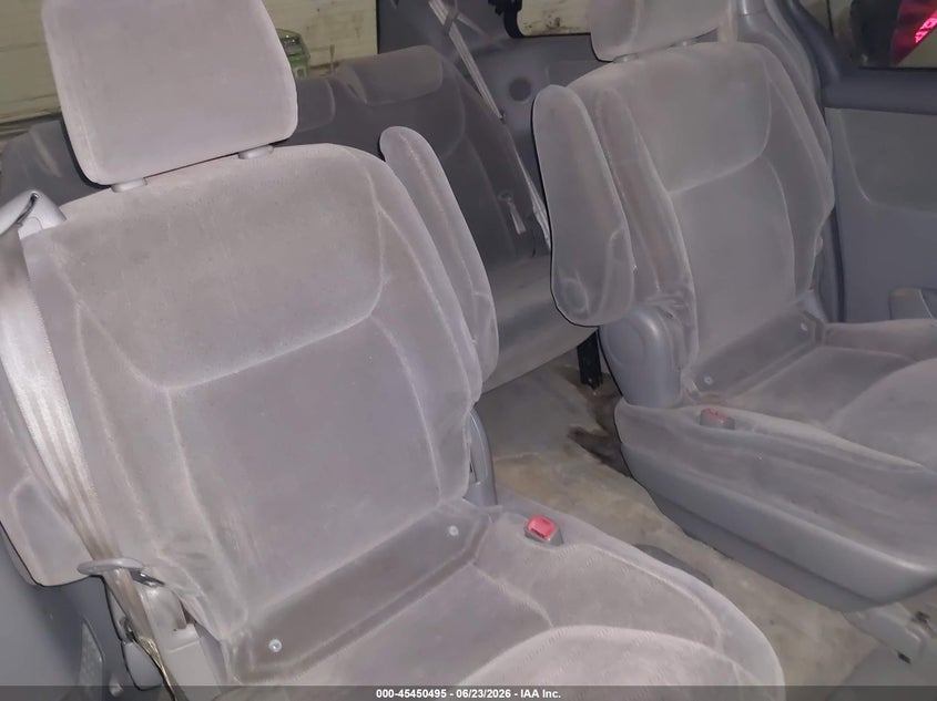 AtlanticExpress - Toyota Sienna