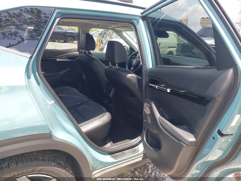 2024 KIA SELTOS auction photo 8