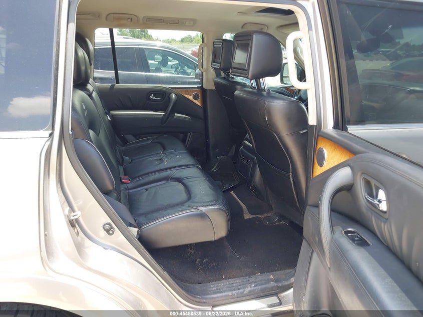 2011 INFINITI QX56 auction photo 8