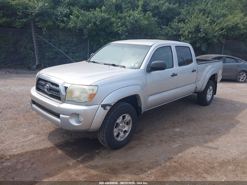 2006 TOYOTA TACOMA auction photo 2