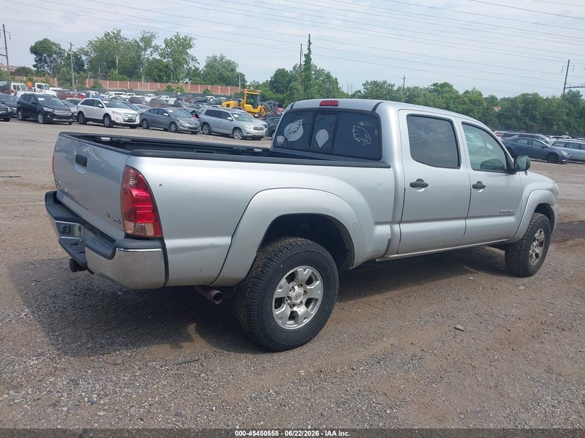 2006 TOYOTA TACOMA auction photo 4