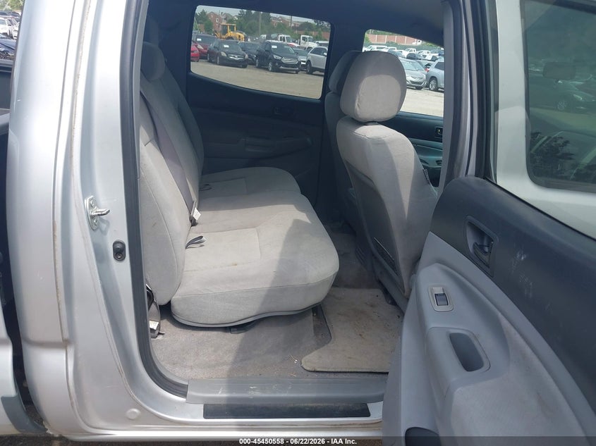 2006 TOYOTA TACOMA auction photo 8