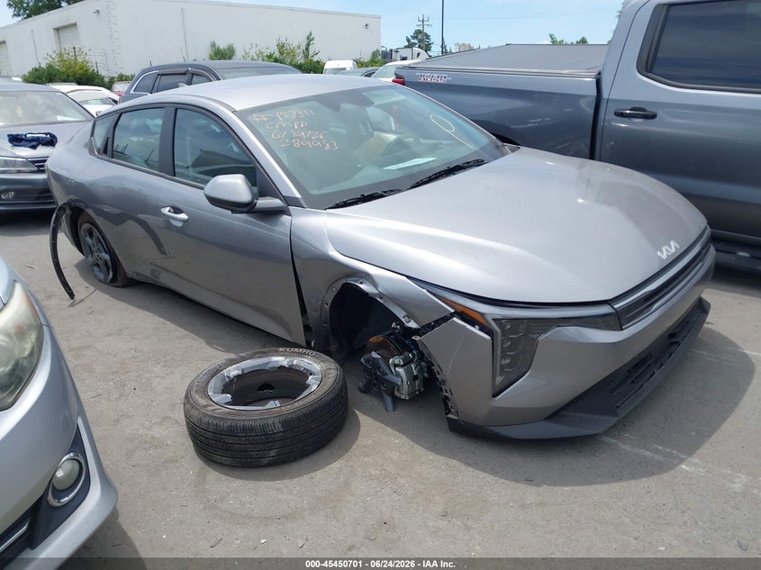 Vin: 3kpft4de3te289983, lot: 45948814, kia k4 lxs 2026 img_1