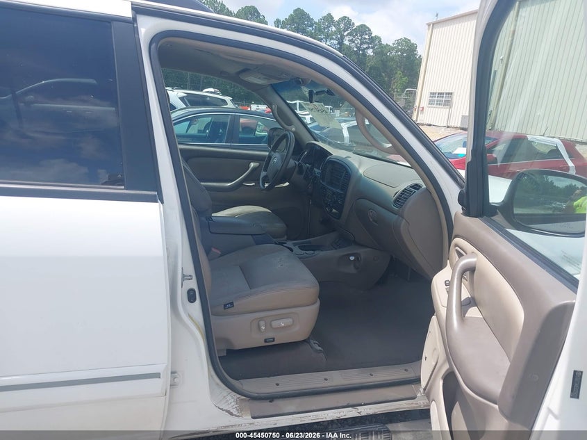 2005 TOYOTA SEQUOIA auction photo 5