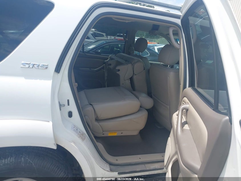 2005 TOYOTA SEQUOIA auction photo 8