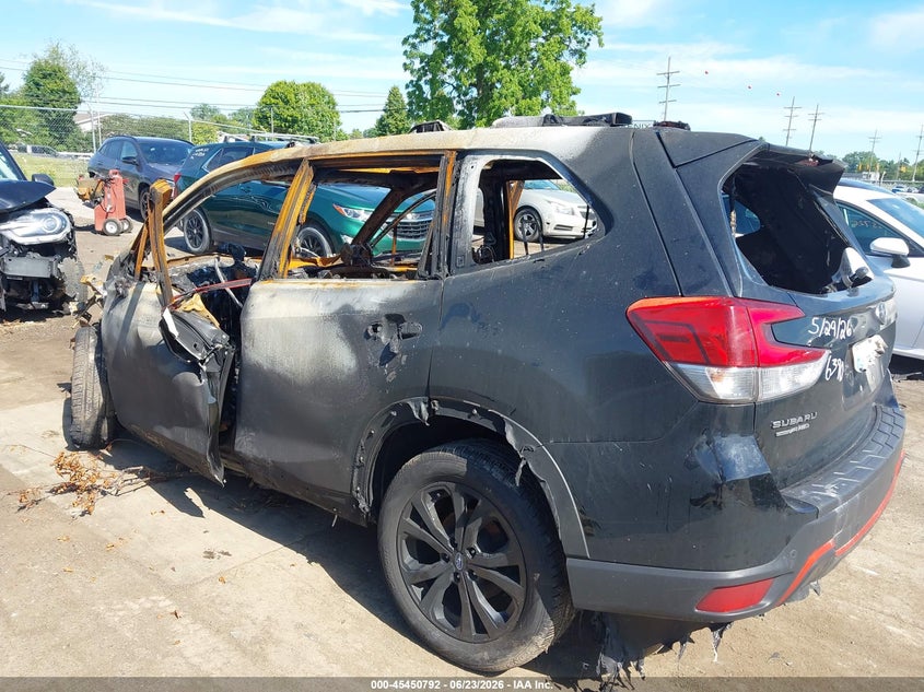 2020 Subaru Forester Sport VIN: JF2SKARCXLH566390 Lot: 45450792