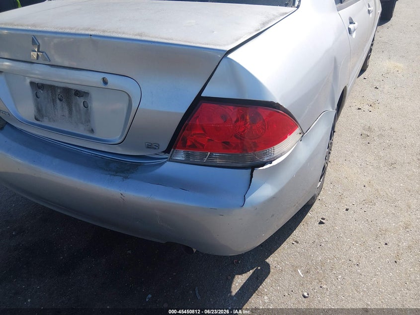 2005 Mitsubishi Lancer Es VIN: JA3AJ26E55U017598 Lot: 45450812