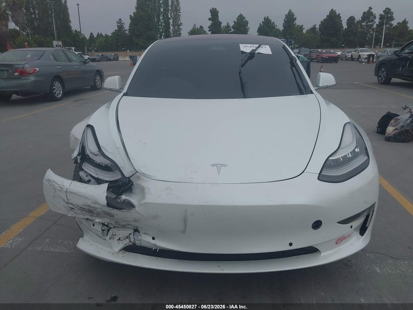 AtlanticExpress - Tesla Model 3