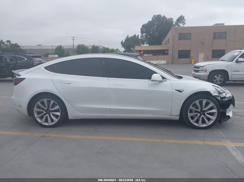 AtlanticExpress - Tesla Model 3
