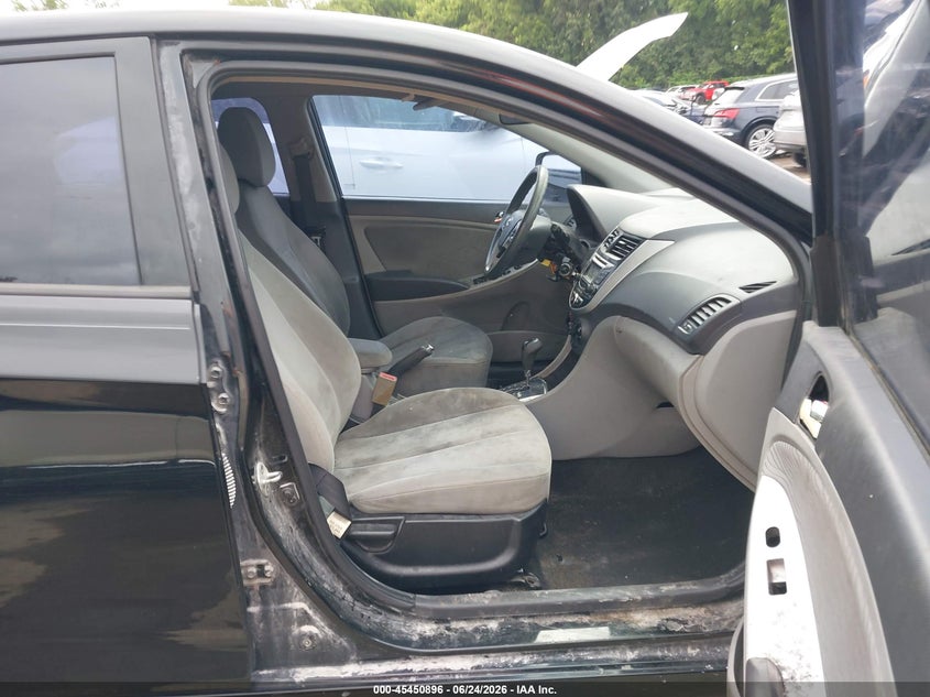 2013 HYUNDAI ACCENT auction photo 5
