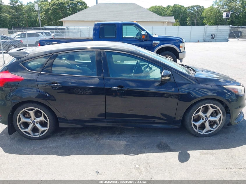 2016 FORD FOCUS ST · Фото 13