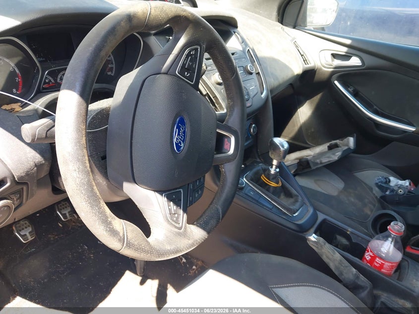 2016 FORD FOCUS ST · Фото 19