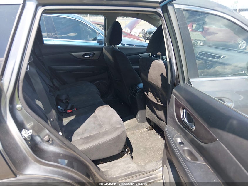 2015 NISSAN ROGUE auction photo 8