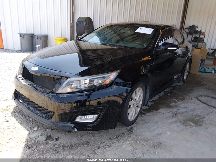 2015 Kia Optima, Normal Wear & Tear, IAAI, VIN 5XXGN4A7XFG378725 — photo 2