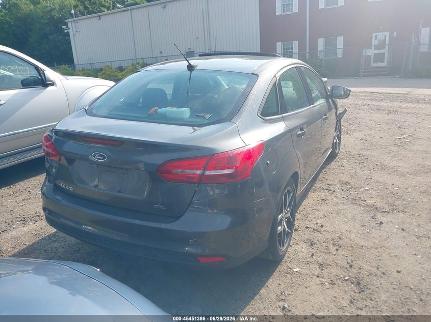 Vin: 1fadp3h27jl283779, lot: 45949499, ford focus sel 20184