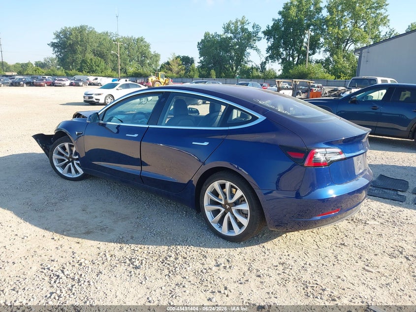 AtlanticExpress - Tesla Model 3
