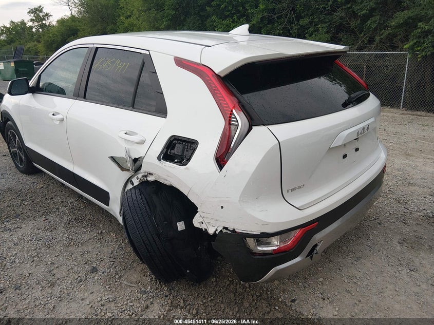Vin: kndcp3le1r5119323, lot: 45949524, kia niro lx 20243