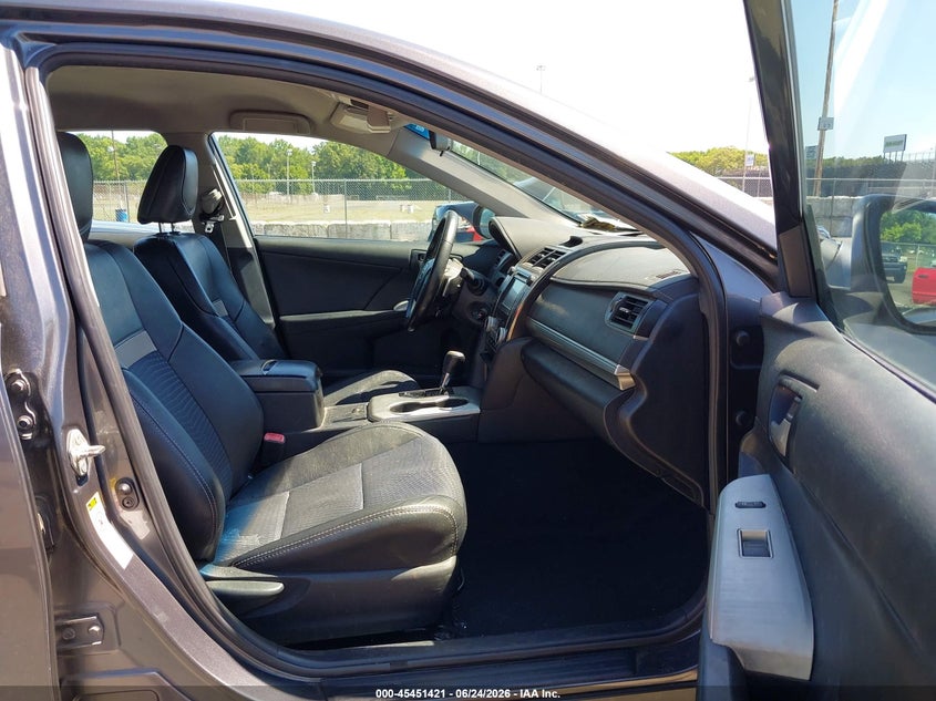 2013 TOYOTA CAMRY auction photo 5