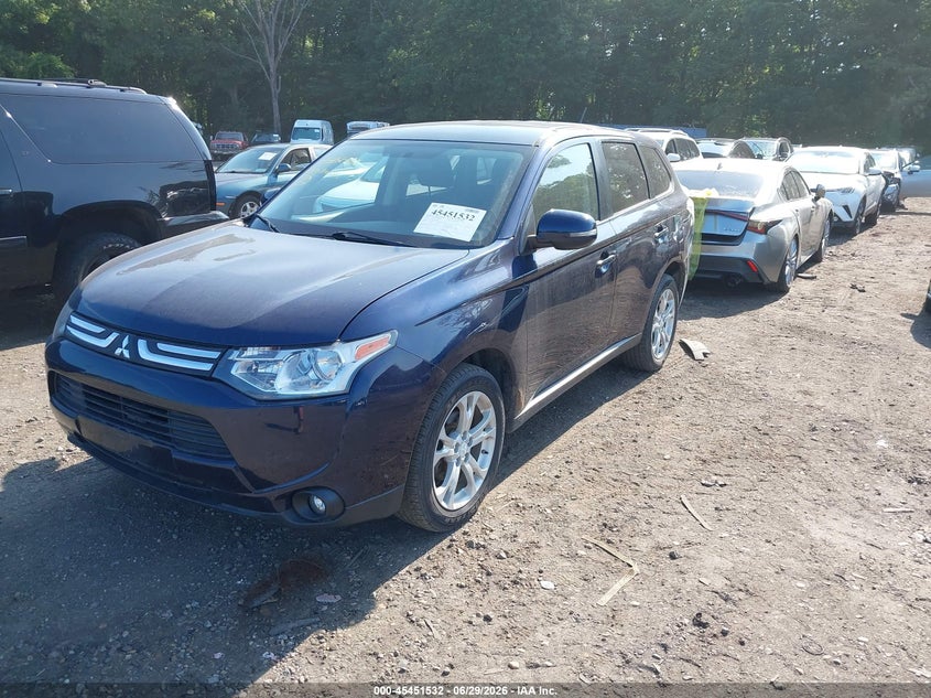 2014 MITSUBISHI OUTLANDER auction photo 2