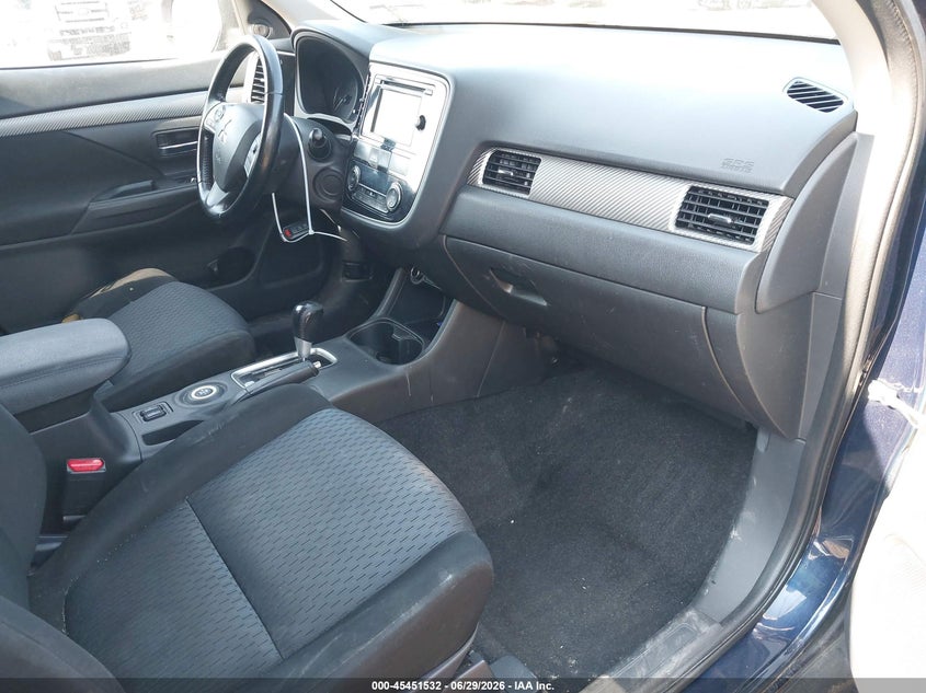 2014 MITSUBISHI OUTLANDER auction photo 5