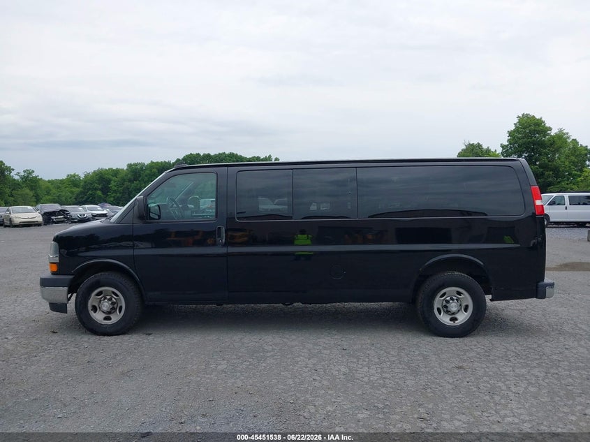2018 CHEVROLET EXPRESS 3500 LT — Фото 19