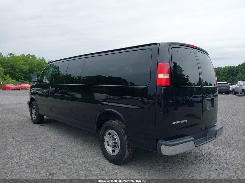 2018 CHEVROLET EXPRESS 3500 LT — Фото 3