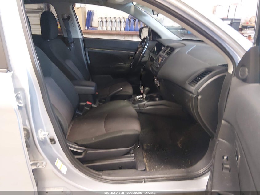 2017 MITSUBISHI OUTLANDER SPORT auction photo 5