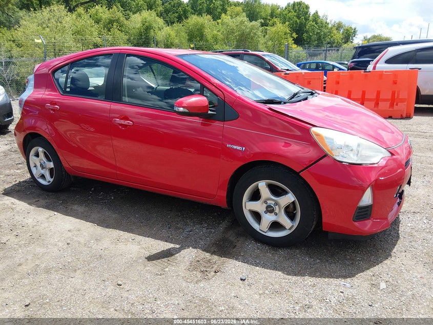 2013 Toyota Prius C Two VIN JTDKDTB32D1551133