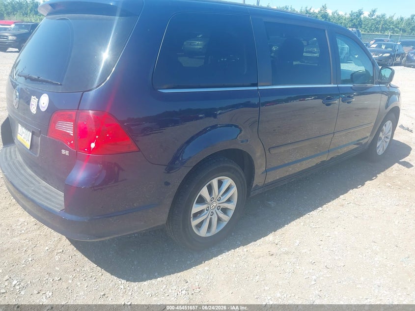 2014 VOLKSWAGEN ROUTAN VAN 3.6L V-6 DOHC, VVT, 283HP