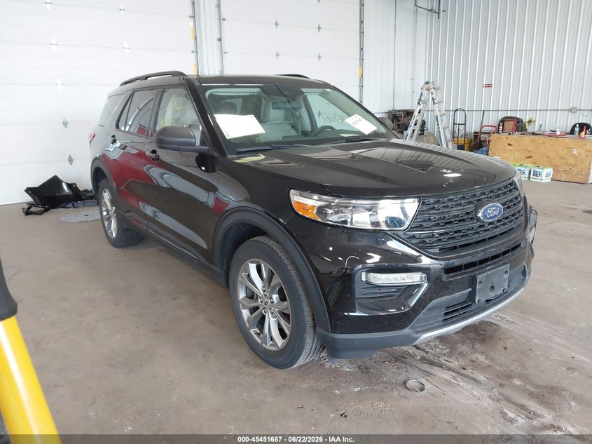 Vin: 1fmsk8dh3ngb97645, lot: 45949800, ford explorer xlt 2022 img_1