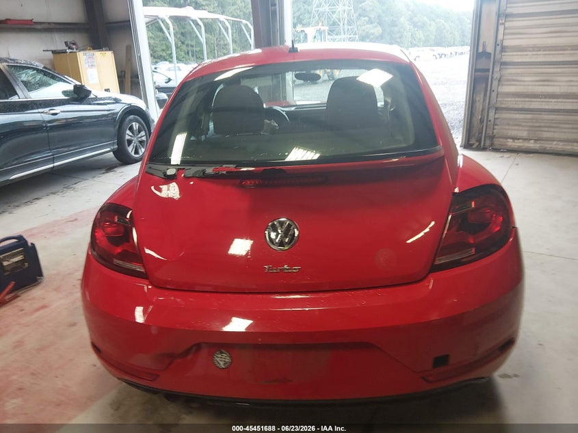 2019 Volkswagen Beetle 2.0T Final Edition Se/2.0T Final Edition Sel/2.0T S VIN: 3VWFD7AT0KM716863 Lot: 45451688