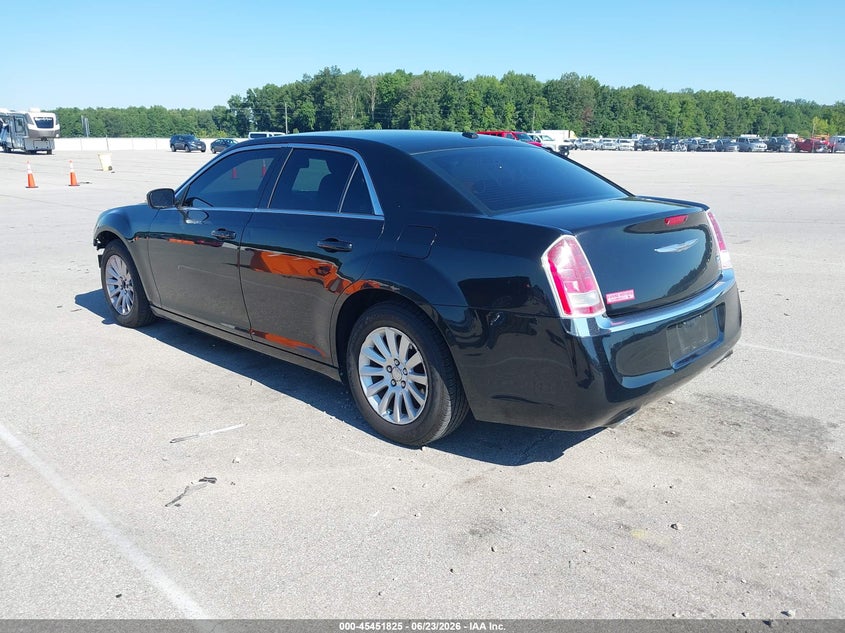 2013 CHRYSLER 300 auction photo 3