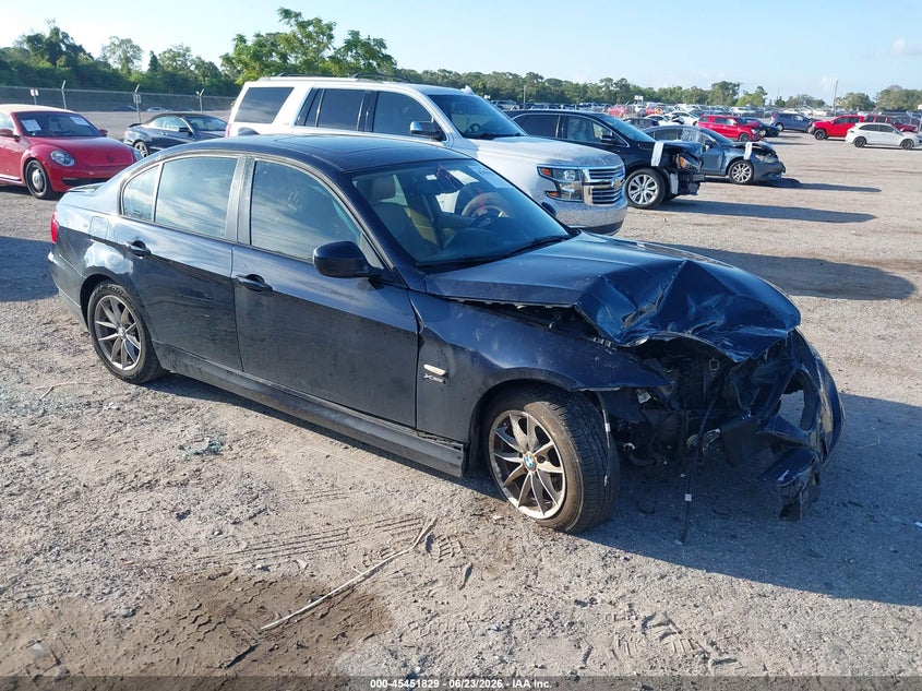 Vin: wbapk7c5xaa461613, lot: 45949942, bmw 328i xdrive 2010 img_1
