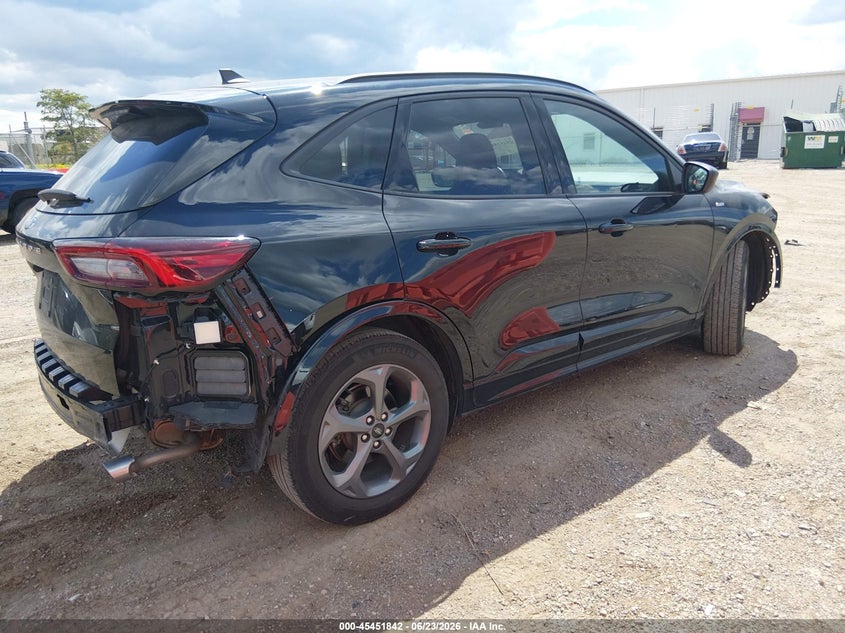 2023 FORD ESCAPE auction photo 4