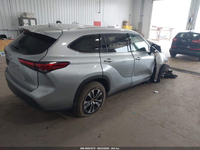 2021 TOYOTA HIGHLANDER auction photo 4