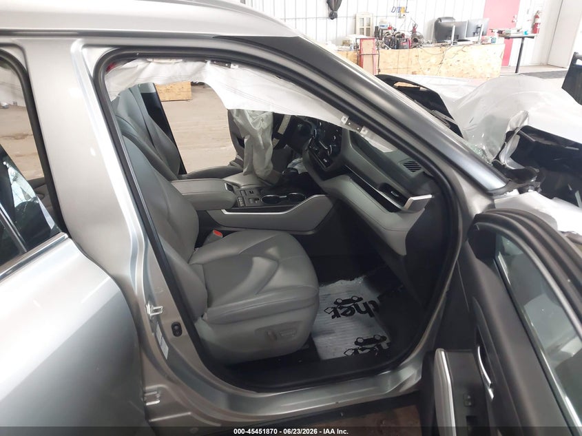 2021 TOYOTA HIGHLANDER auction photo 5